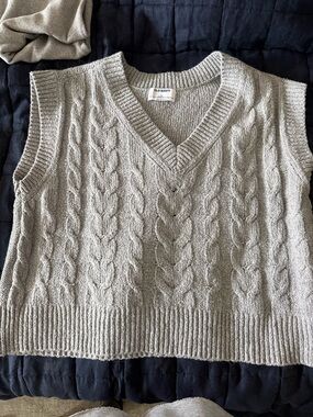 Gray old navy sweater vest